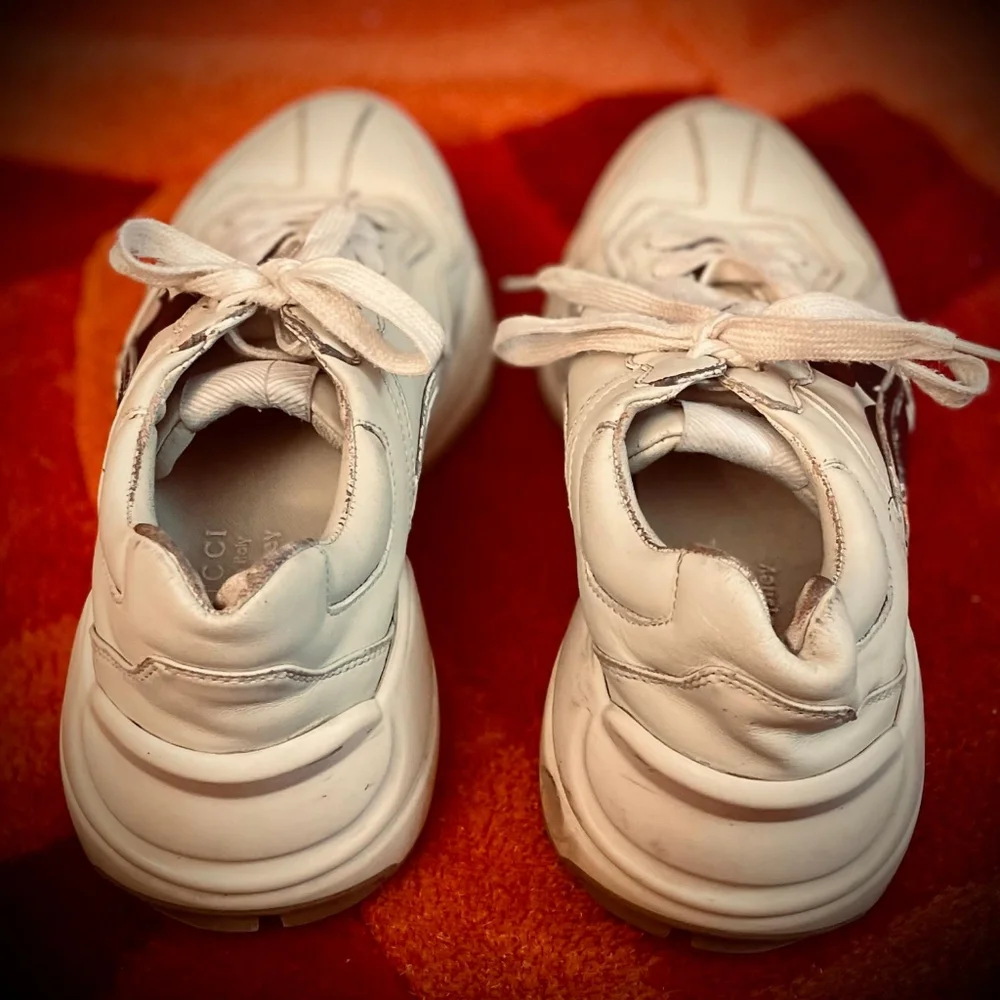 Gucci Disney Mickey Mouse Sneakers.Women’s 6.5US,(37 Europe).Offwhite. Authentic - Picture 6 of 6